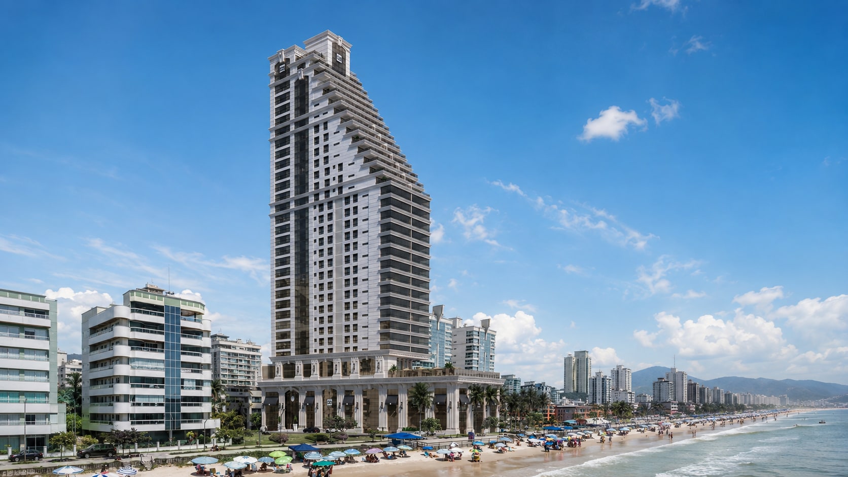 Torre do Ópera CNA vista da praia da Meia Praia, com colunata neoclássica no térreo